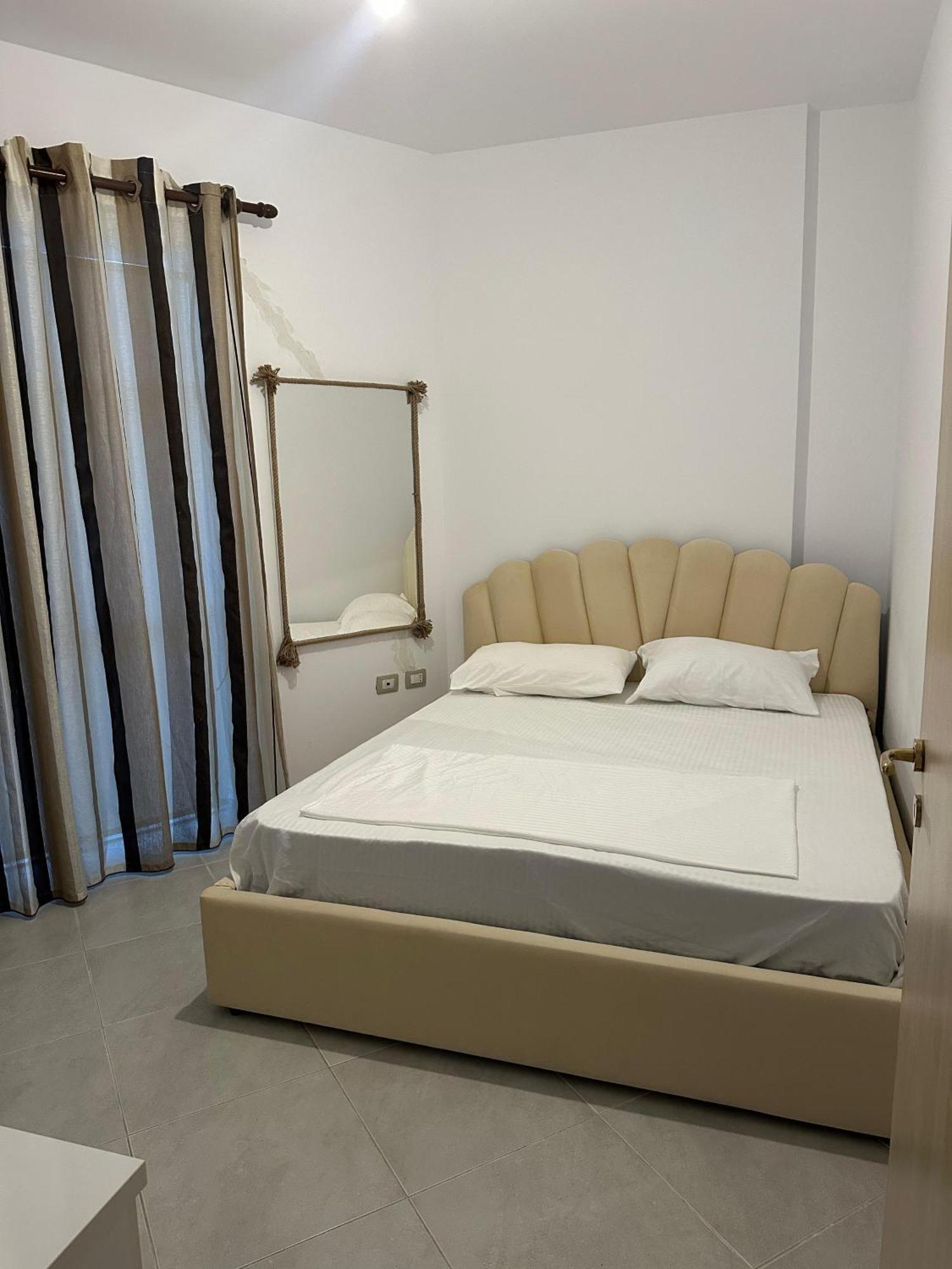 Sea View Apartment Влёра Экстерьер фото